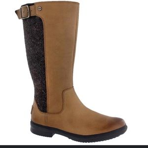 Women’s UGG Janina Boots - CHE